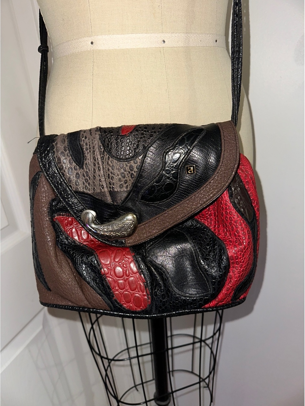 NAS BAG Women's Leather Shoulder Bag Retro Y2K 80s 90s Style Black and Red